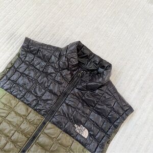 The North Face Two-tone ThermoBall Eco Insulated Vest | Size L